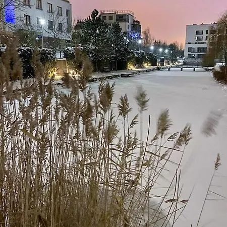 M&r Airport&business Premium Marina Mokotow - Parking - Wifi - Netflix - Self Check-in, Terrace - Guarded Estate - Waw Chopin Airport