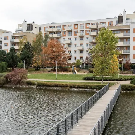 M&r Airport&business Premium Marina Mokotow - Parking - Wifi - Netflix - Self Check-in, Terrace - Guarded Estate - Waw Chopin Airport * Warschau