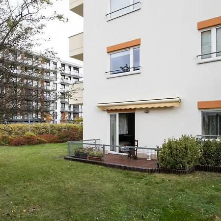 M&r Airport&business Premium Marina Mokotow - Parking - Wifi - Netflix - Self Check-in, Terrace - Guarded Estate - Waw Chopin Airport Warschau